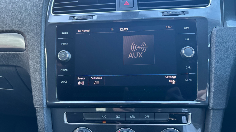 Volkswagen Golf 1.5 TSI EVO SE [Nav] 5dr Petrol Hatchback